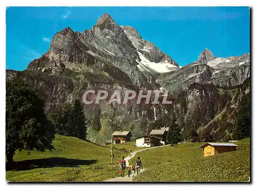 Cartes postales moderne Braunwald Blick gegen Ortstock und Hoher Turm