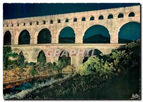 Cartes postales moderne Le Pont du Gard la nuit Aqueduc Romain