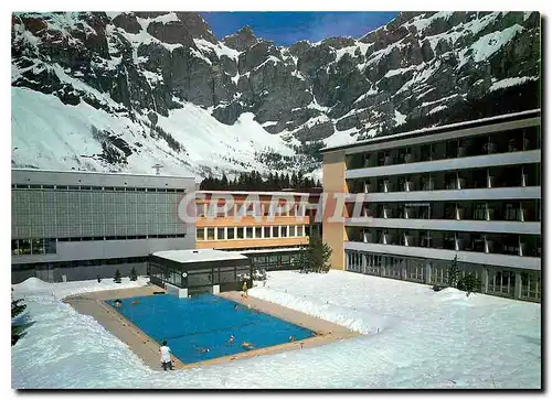 Cartes postales moderne Leukerbad Loeche les Bains Rheums Klinik mit Thermal Aussenbad Gemmipass