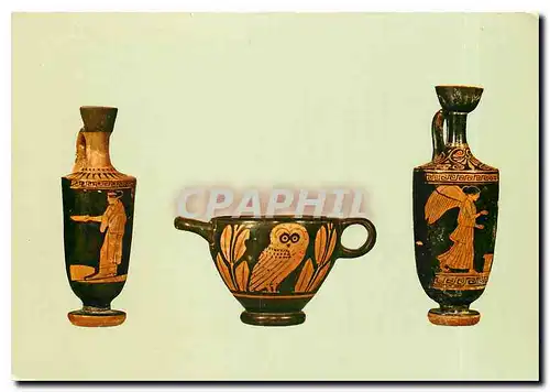 Cartes postales moderne Musee de l'ancienne Corinthe Lekythoi et Skyphos attiques avec representations d'une pretesee