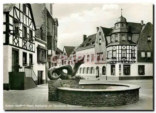 Cartes postales moderne Kabern Gondorf Mosel Marktplatz mit Tatzetwurm Weinbrunnen