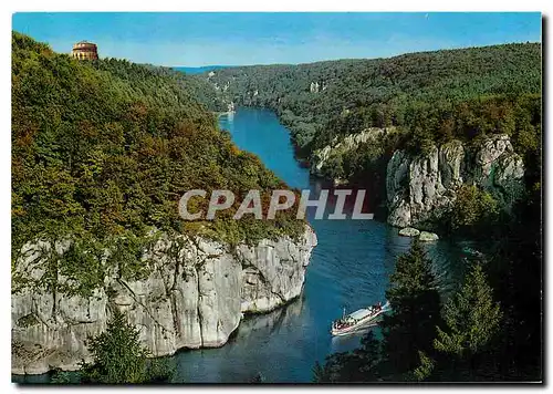 Cartes postales moderne Donaudurchbruch bei Klaster Weltenburg mit Blick auf die Befreiungshalle