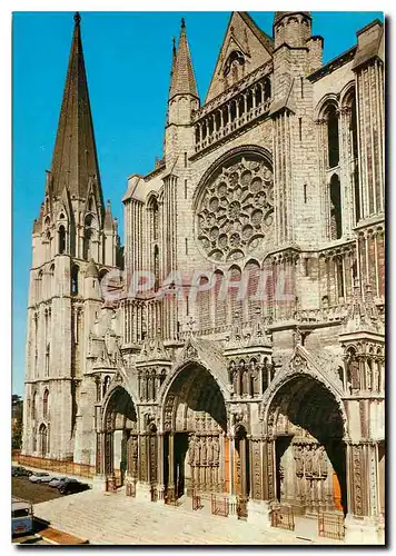 Cartes postales moderne Cathedrale de Chartres Portail Sud (XIIIe siecle) Tour et fleche (XIIe siecle)