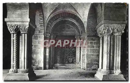 Cartes postales moderne Paray-le-Monial - La Basilique. Le Narthex XIe siecle