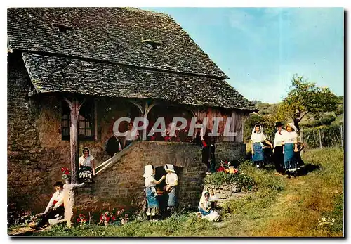 Cartes postales moderne La Bourgogne Pittoresque Vignerons en costume de travail