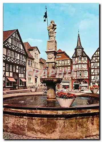 Cartes postales moderne Fritzlar. Marktplatz mit Rolandsbrunnen