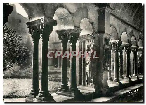 Cartes postales moderne Arles - Cloitre Saint-Trophime