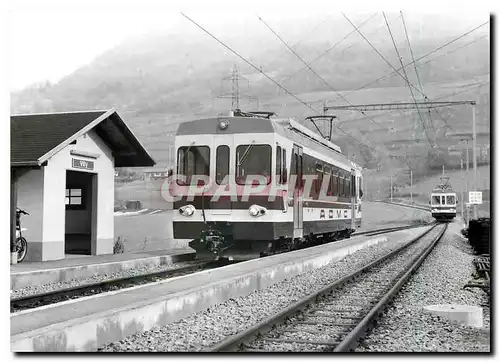 Cartes postales moderne Croisement a la station de Villy des nouvelles automotrices BDeh 4/4 2 et 1 12.2.1987