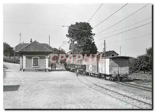 Cartes postales moderne Train mixte pour Lausanne arrivant a Assens 3.7.1964