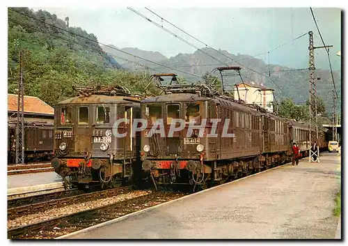 Cartes postales moderne Sur la ligne Toulouse-La Tour-de-Carol la gare d-Ax-les-Thermes etait le point habituel ou les B