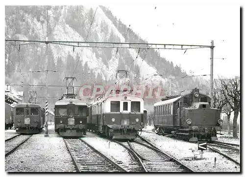 Moderne Karte Depuis 1944 des vehicules d'autres compagnies sont pretes au RVT