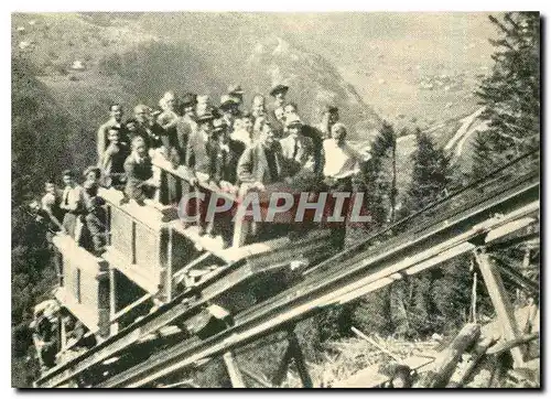 Moderne Karte Schoenwetterausflug auf der steilsten beschraenktoeffentlichen Standseilbahn der Schweiz mit 108