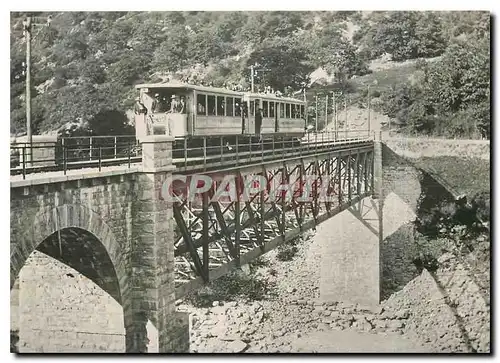 Cartes postales Sur l'ancien viaduc de la Maggia