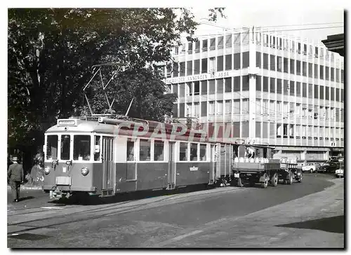 Cartes postales moderne Tram BFe 4 4 10 et train de lait a Zurich Stadelhofen