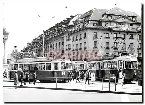 Cartes postales moderne Bubenbergplatz ancienne ligne 1 Be 4 4 171 et Be 4 4 121 de la ligne 5