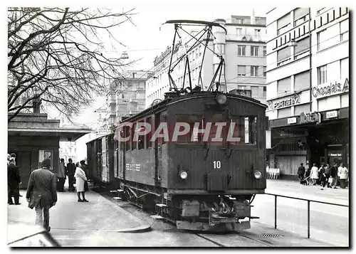 Cartes postales moderne Tram BFe 4 4 10 sur la place de la gare a Bienne