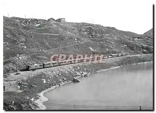 Cartes postales moderne Train lourd quittant Ospizio Bernina pour Bernina Lagalb