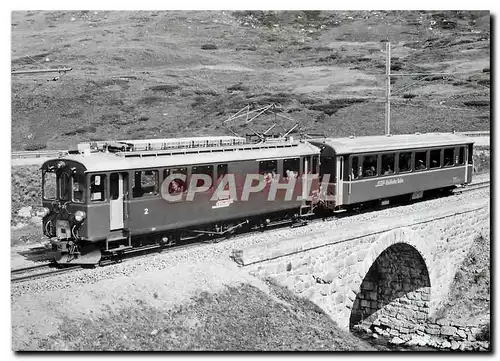 Cartes postales moderne Tram 4 4 32 et B 2403 a l'entree de Bernina Diavolezza