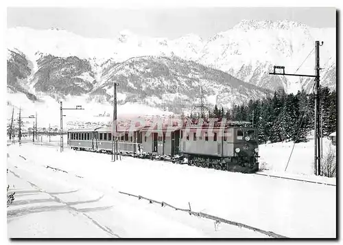 Cartes postales moderne Tram Ge 4 6 353 arrivant a Punt Muragl