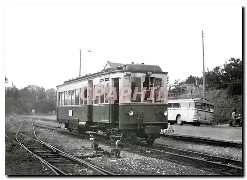 Cartes postales moderne Autorail et autobus en gare de Junglinster