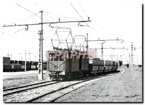Moderne Karte Train de wagons auto dechargeants pour le transpor du sel au depart d'Arles