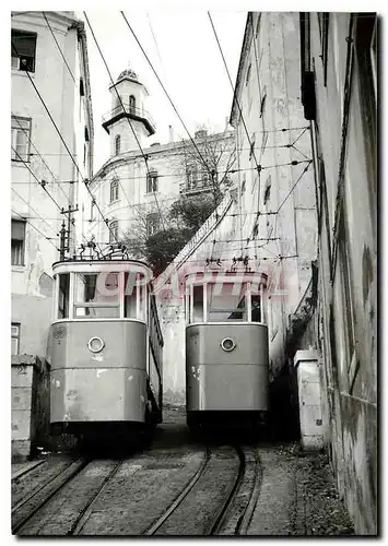 Cartes postales moderne Zwei Ascensores in Lissabon Lavra und Gloria sind Kombinationen von Standseilbahn und Tram