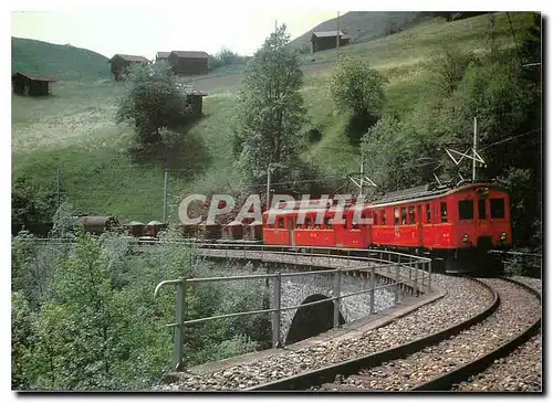 Cartes postales En dessous de St Peter Molinis ABDe 4 4 487 485 en tete d'un train marchandises