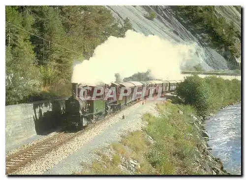 Cartes postales Tram G 3 4 11 Heidi et G 4 5 107 dans le gorges du Rhin pres de Trin