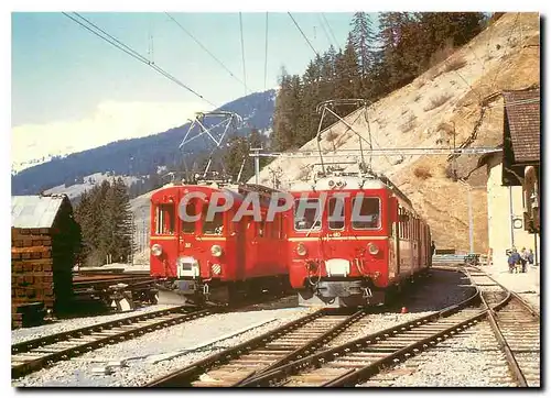 Cartes postales moderne Tram ABe 4 4 32 Bernina et de l'ABDe 4 4 483 a Langwies