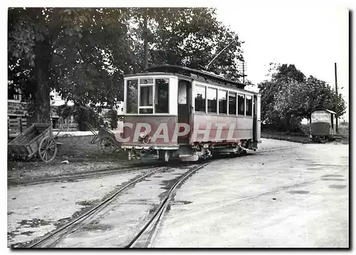 Cartes postales moderne Automotrice GB en gare de Gland