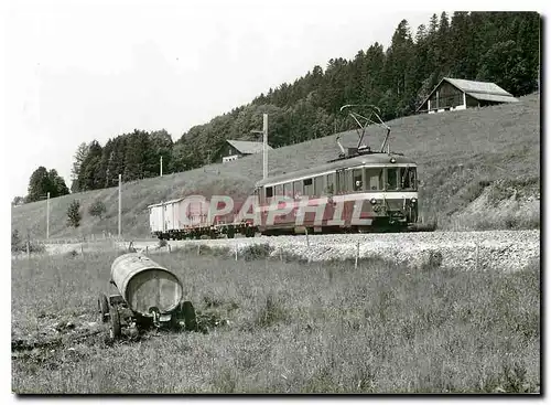 Cartes postales moderne CMN Bde in der typischen Landschaft des Neuenburger Jura