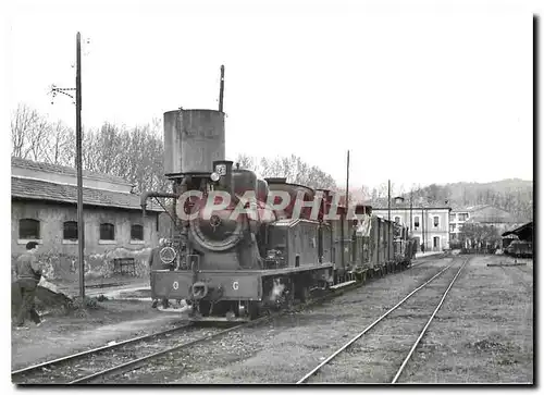 Cartes postales moderne Quittant Olot en tete d'un marchandises