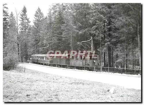 Cartes postales moderne En dessous de Lauterbrunnen