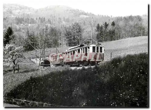 Cartes postales moderne Train pour Chamby au sortir du tunnel de Cornaux