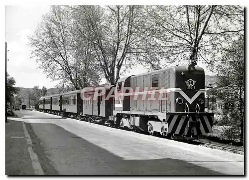 Cartes postales moderne Train pour Barcelona arrivant a Sallent