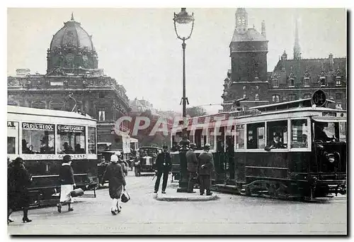 Cartes postales moderne Motrice B a l'entree du Pont au change