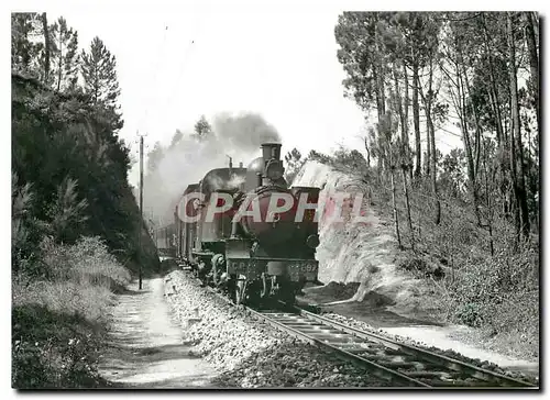 Moderne Karte Tram E 97 en tete d'un mixte entre Sta Comba Dao et Treixedo