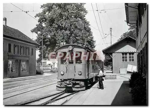 Moderne Karte Tram ABe 4 4 1 en gare de Wangi