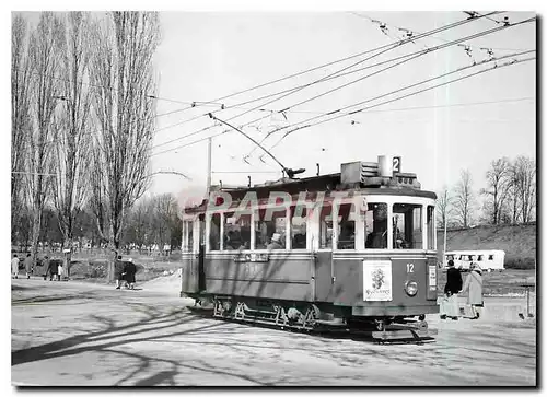 Moderne Karte Tram Be 2 2 12 prete a repartir en ville au terminus du cimetiere