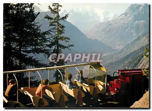 Moderne Karte Le petit train conduisant au Barrage d'Emosson et le Mont Blanc