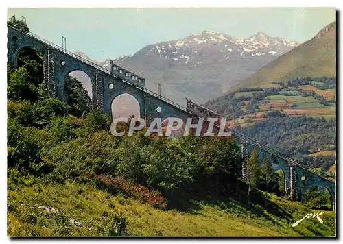 Cartes postales moderne Lourdes Le Pic de Jer Le Viaduc et les Pyrenees