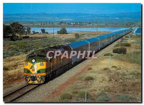 Cartes postales moderne Australian National diesel electric locomotive CLP no 10 heading Ghan near Port Augusta