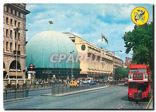 Cartes postales moderne London Madame Tussaud's and Planetarium
