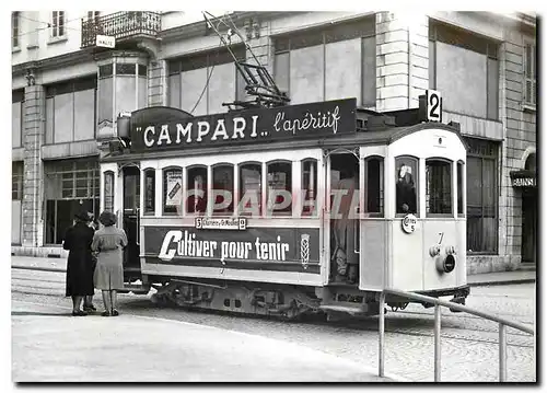 Moderne Karte La Chaux-de-Fonde Ce 2/2 7 pr�s de la place de l'Hotel de Ville 1945 Photo F.Perret