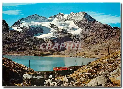 Cartes postales moderne Die Rh�tische Bahn auf dem Berninapass mit dem Cambrenagletscher und Piz Cambrena