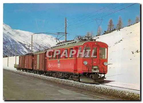 Train de Marchandises du chemin de fer metique pres de Bernina-Suot