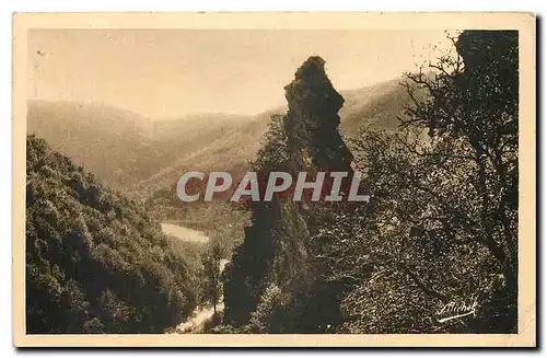 Cartes postales Gorges de la Haute Dordogne Le rocher de l'aiguille Nauzenac Soursac