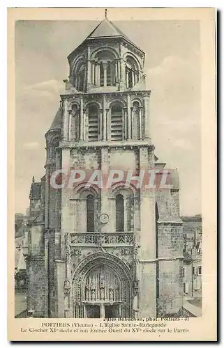 Ansichtskarte AK Poitiers Vienne L'Eglise Sainte Radegonde Le Clocher