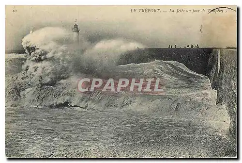 Ansichtskarte AK Le Treport La Jetee un jour de tempete Phare