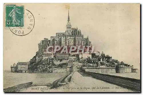 Cartes postales Mont Saint Michel Vue prise de la Digue cote de l'Arrivee